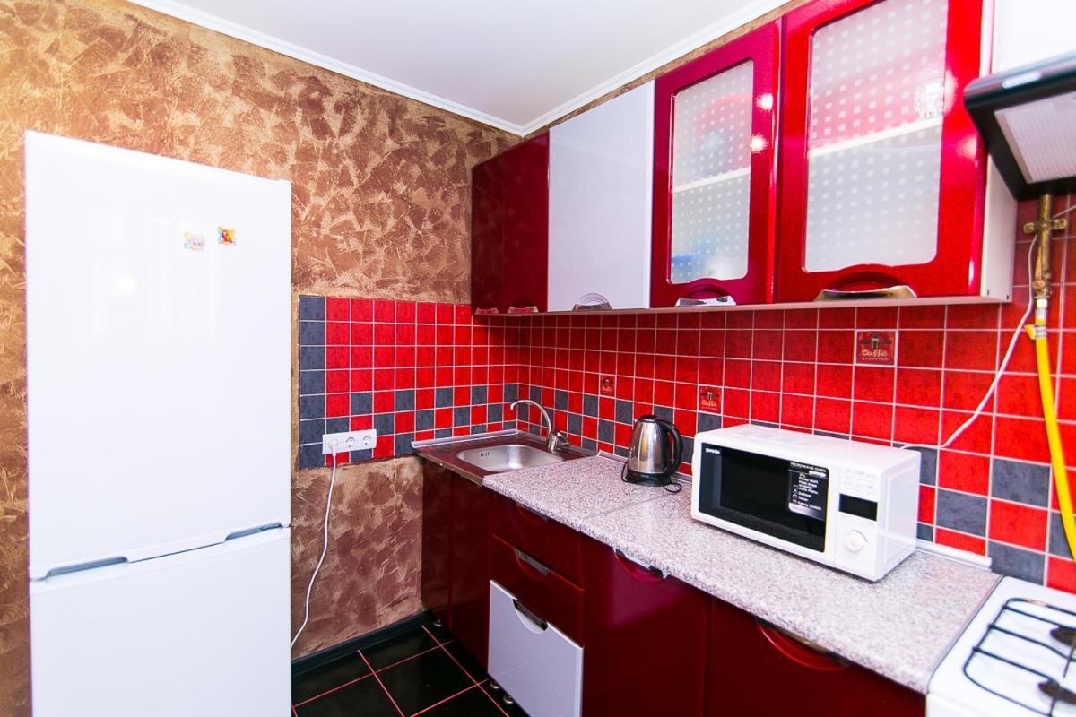 Vip Apartmens Faraon On Illinskaya 1 Floor Sumy Luaran gambar